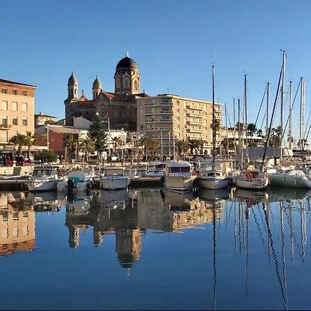 Studio 2 Neuf A 100M Des Plages Et De La Gare Saint-Raphael (Var) Exterior foto
