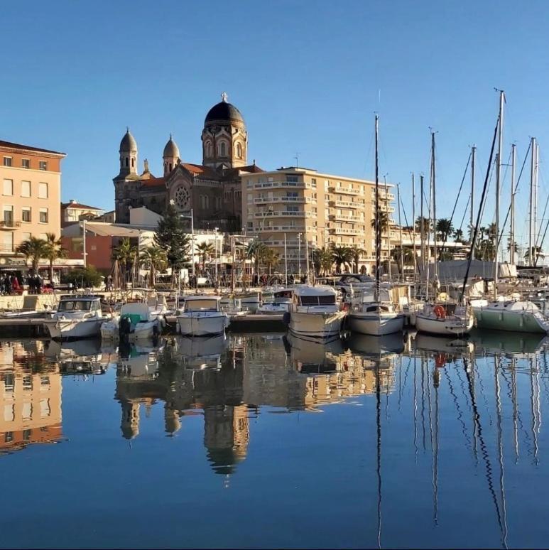 Studio 2 Neuf A 100M Des Plages Et De La Gare Saint-Raphael (Var) Exterior foto